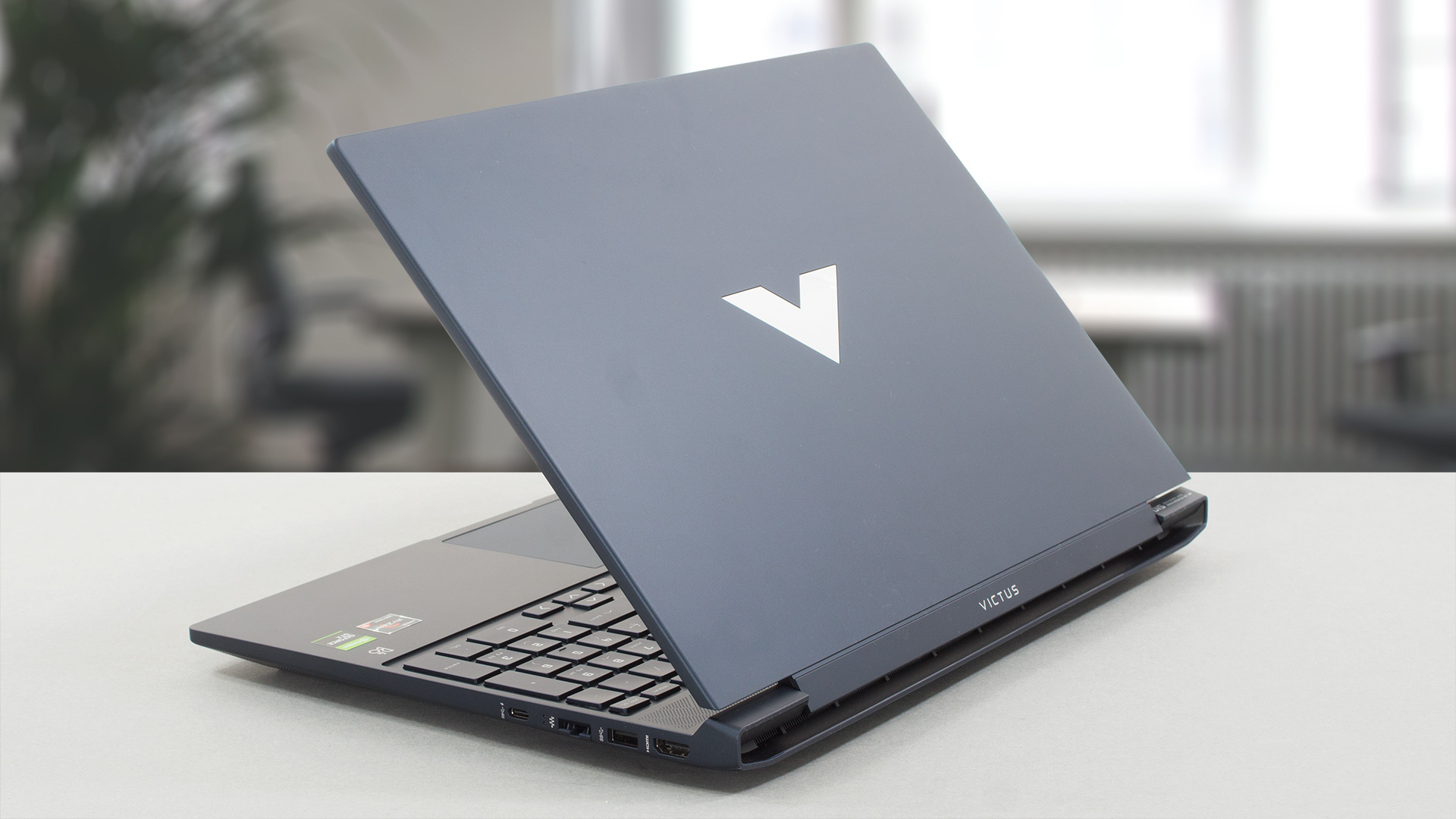 HP Victus 15